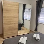Ivanic شقة