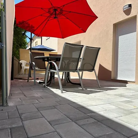 Ivanic Apartament Vir