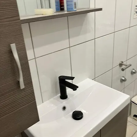 Ivanic Apartment Vir