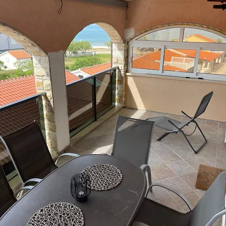 Ivanic Apartament *